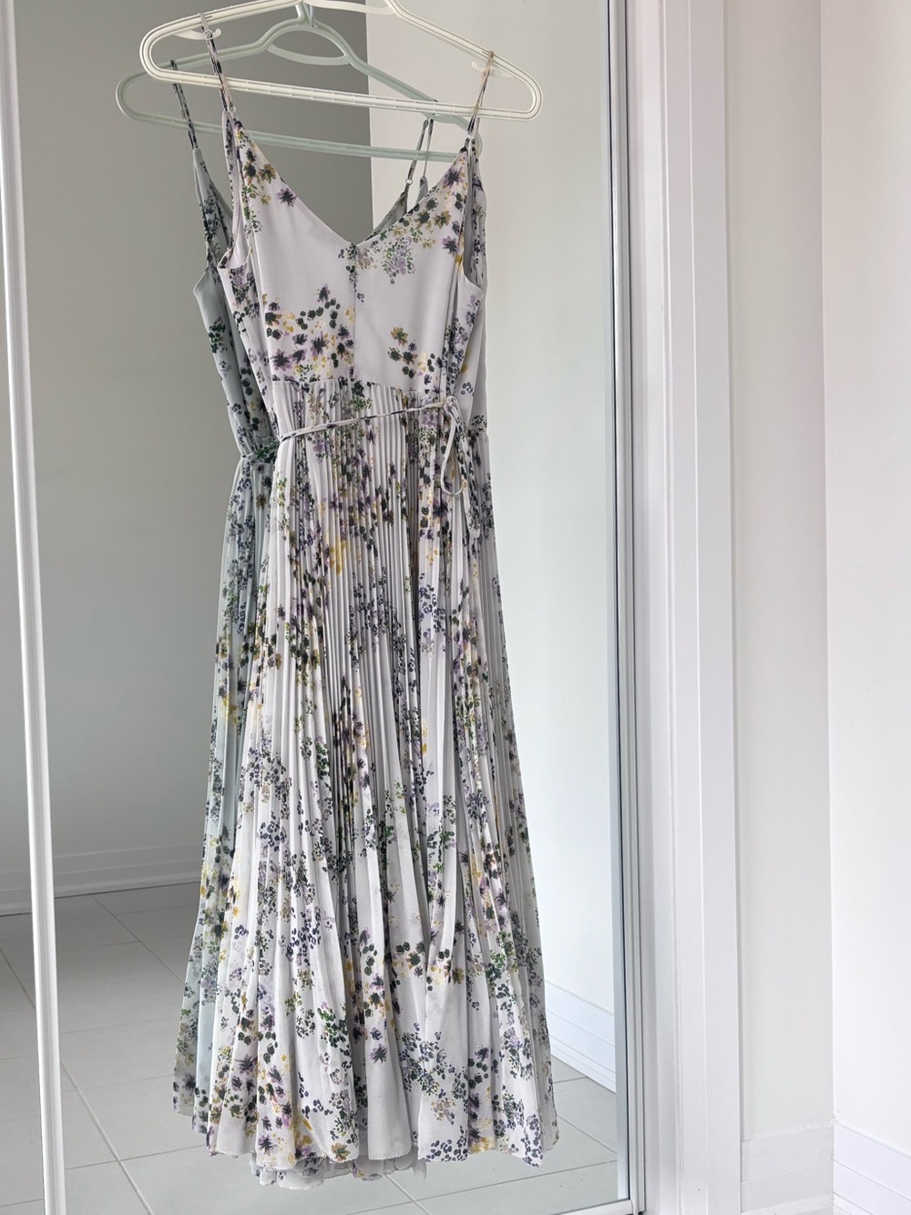 Wilfred Beaune Floral Wrap Tie Pleated Maxi Dress - Picture 3 of 8